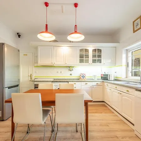 Guestready - A Cozy 2bd And 2bth Apt With A Spacious Terrace דירה Arrentela