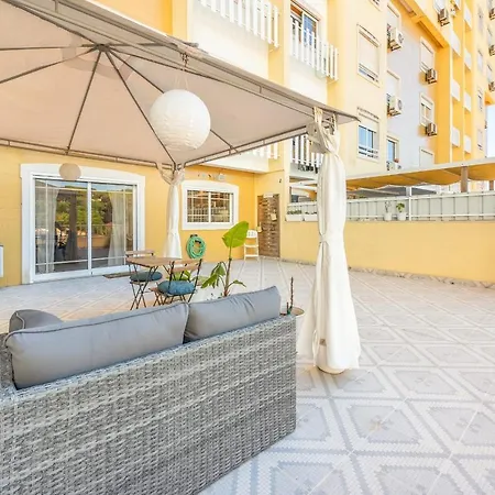 Guestready - A Cozy 2bd And 2bth Apt With A Spacious Terrace דירה Arrentela